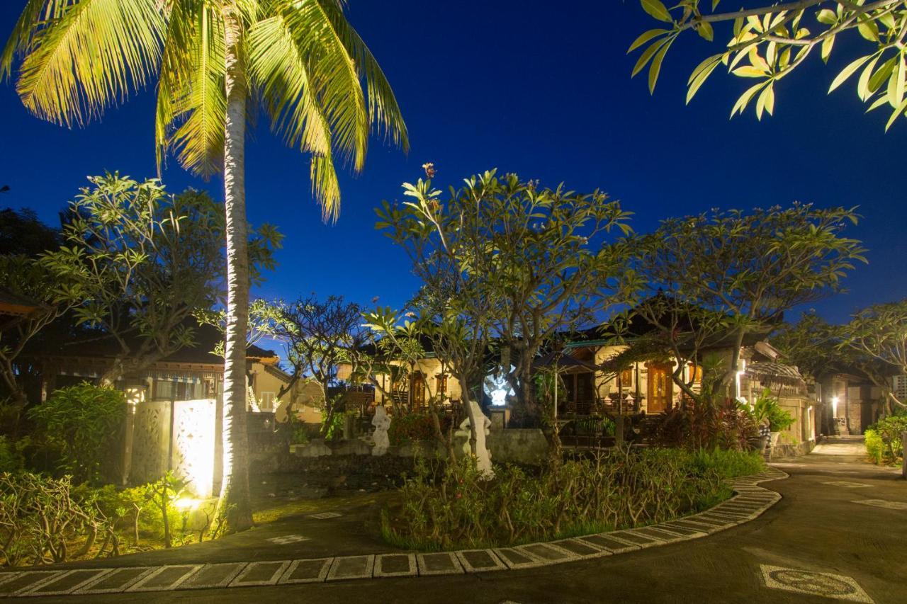 Bali Taman Beach Resort & Spa Lovina Pabean Buleleng Exteriör bild