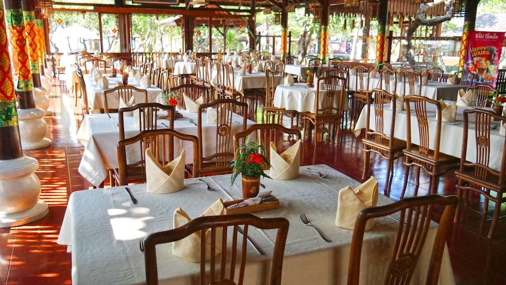 Bali Taman Beach Resort & Spa Lovina Pabean Buleleng Exteriör bild