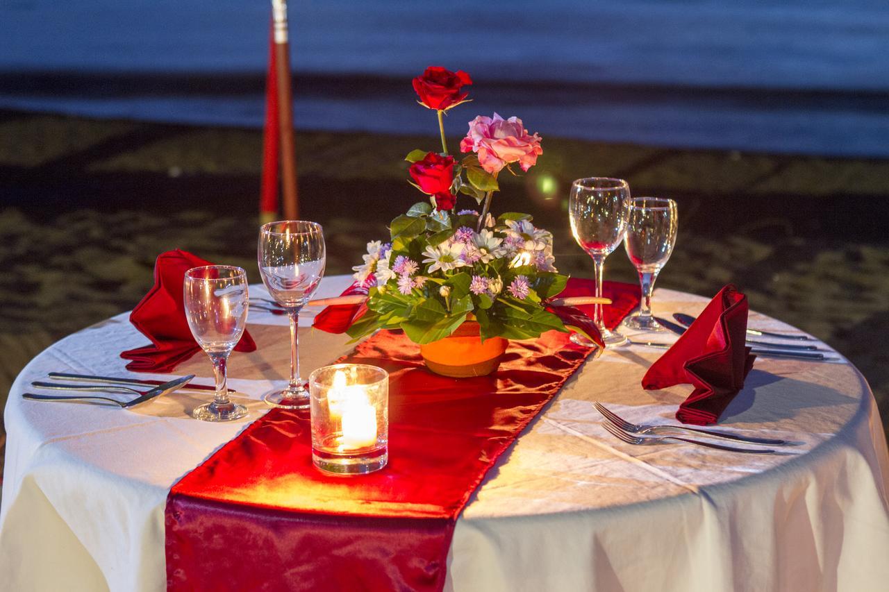 Bali Taman Beach Resort & Spa Lovina Pabean Buleleng Exteriör bild